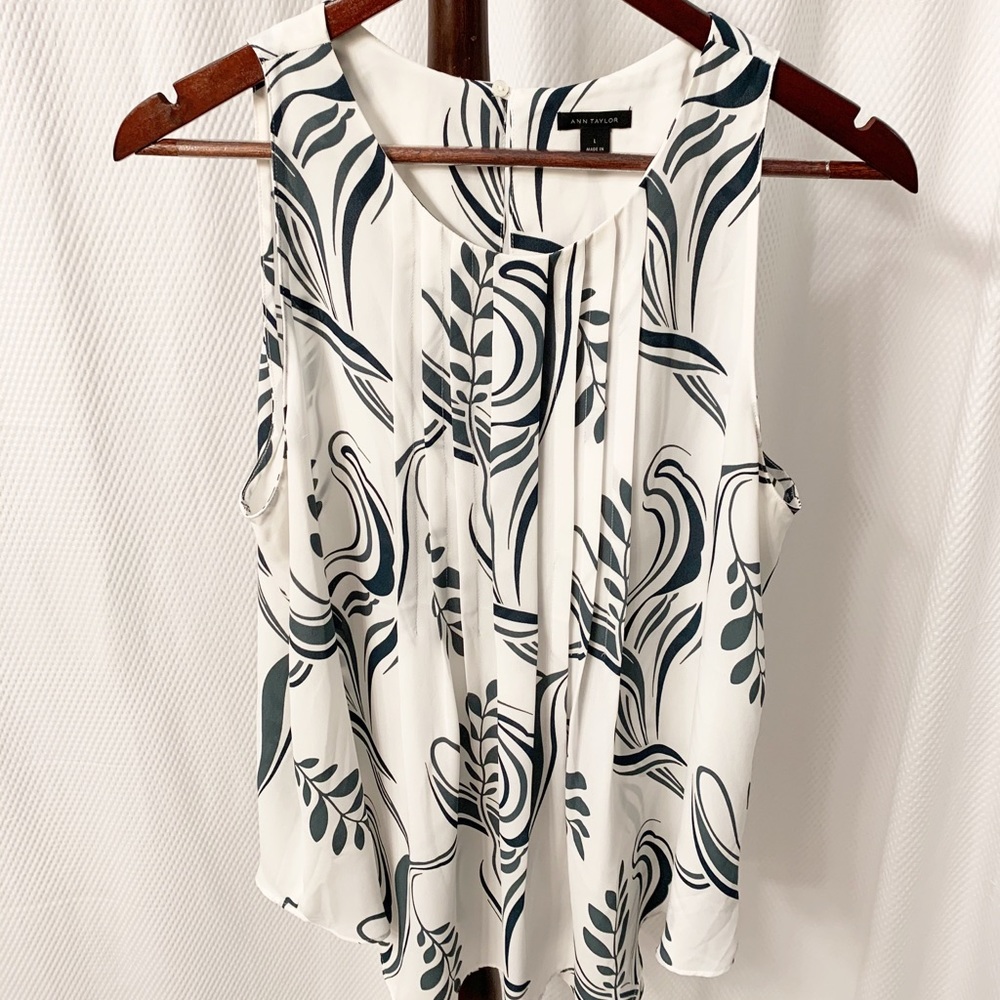 Ann Taylor Pleated Sleeveless Blouse